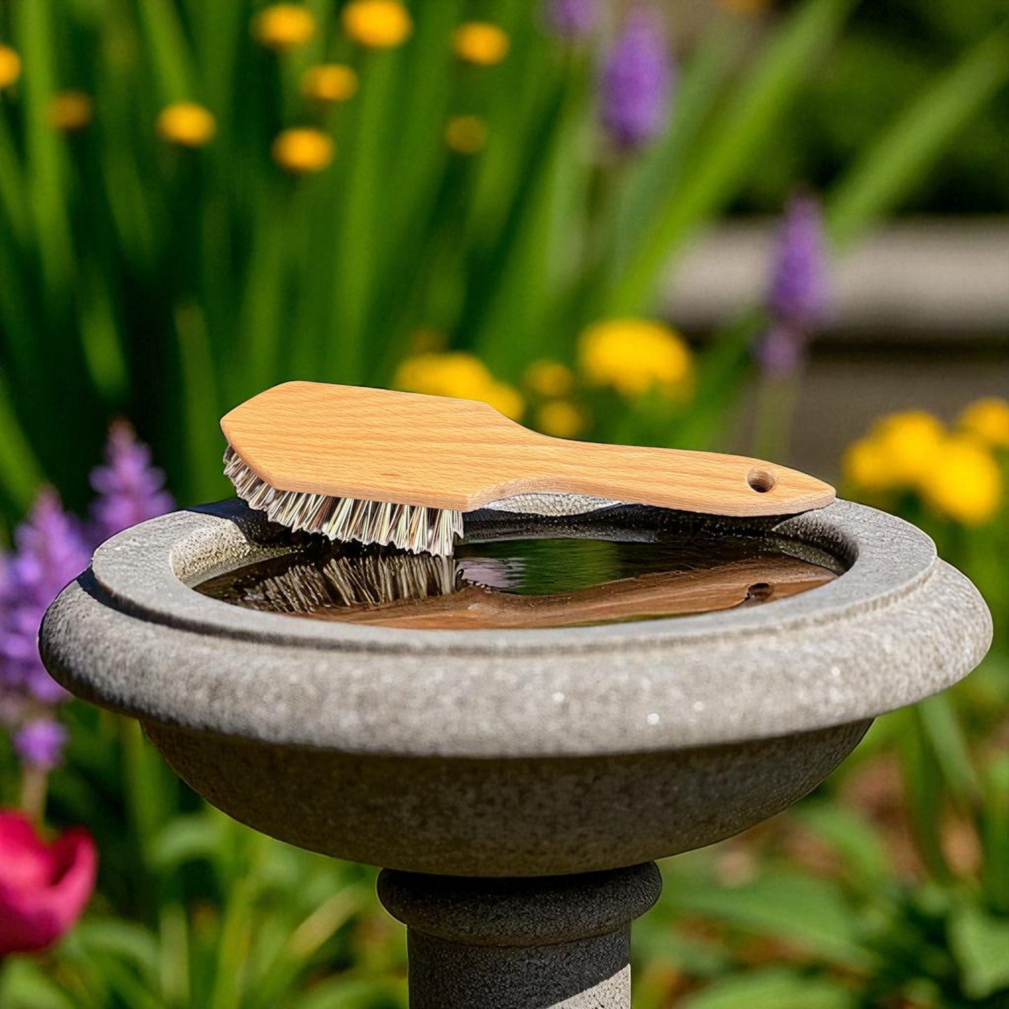 Scrubbing brush with handle, 30cm