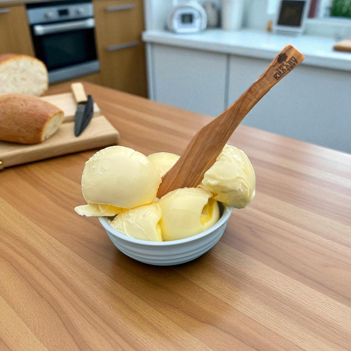 Olivewood butter knife 17cm long