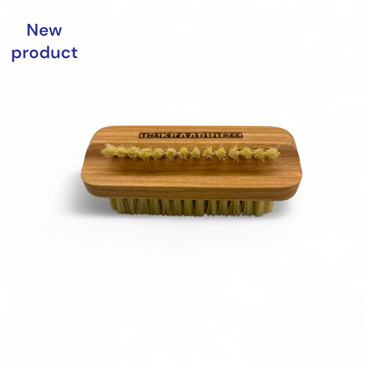 Nail brush with an incline row Tampico plant fibres 10cm