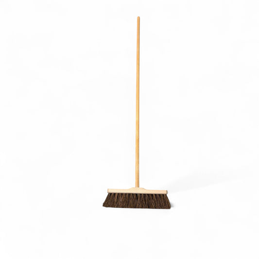 Outdoor broom with slim head 125cm